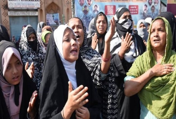 ਰੋਂਦੀਆਂ ਔਰਤਾਂ ਰੋਂਦੀਆਂ ਔਰਤਾਂ