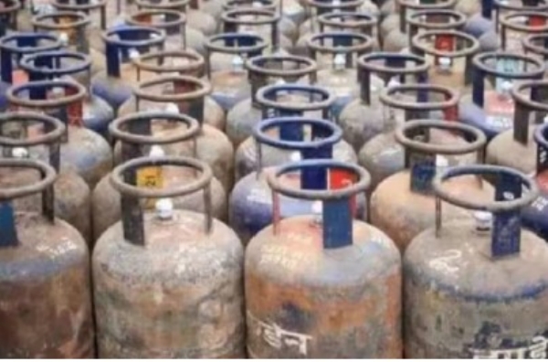 ਪ੍ਰਤੀਕਾਤਮਕ।