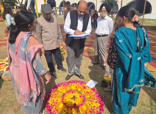 ਫ਼ਲਾਵਰ ਸ਼ੋਅ ਦਾ ਦ੍ਰਿਸ਼।