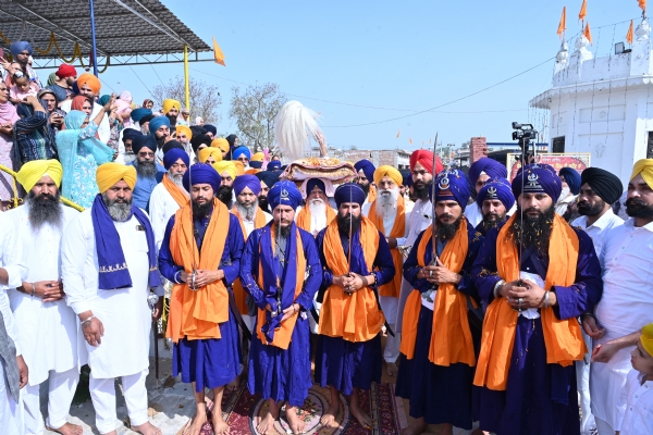 ਸ਼੍ਰੋਮਣੀ ਕਮੇਟੀ ਵੱਲੋਂ ਗੁਰਦੁਆਰਾ ਸ਼ਹੀਦ ਭਾਈ ਤਾਰਾ ਸਿੰਘ ਜੀ ਵਾਂ ਤੋਂ ਸਜਾਏ ਗਏ ਨਗਰ ਕੀਰਤਨ ਦੇ ਦ੍ਰਿਸ਼ ਸ਼੍ਰੋਮਣੀ ਕਮੇਟੀ ਵੱਲੋਂ ਗੁਰਦੁਆਰਾ ਸ਼ਹੀਦ ਭਾਈ ਤਾਰਾ ਸਿੰਘ ਜੀ ਵਾਂ ਤੋਂ ਸਜਾਏ ਗਏ ਨਗਰ ਕੀਰਤਨ ਦੇ ਦ੍ਰਿਸ਼