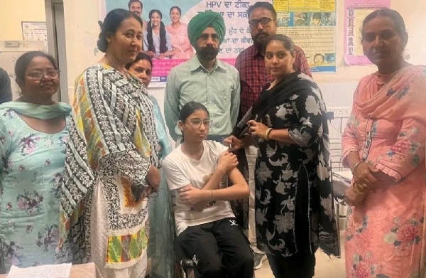 ਐਚ.ਪੀ.ਵੀ ਟੀਕਾਕਰਨ ਮੁਹਿੰਮ ਦੌਰਾਨ ਸਿਹਤ ਵਿਭਾਗ ਦੇ ਕਰਮਚਾਰੀ