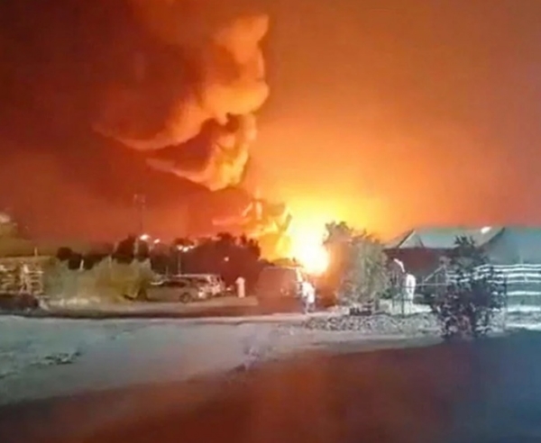 ਜੰਗ ਦੀਆਂ ਲਾਟਾਂ ਨੇ ਖਾੜੀ ਦੇਸ਼ਾਂ ਨੂੰ ਵੀ ਆਪਣੀ ਲਪੇਟ ਵਿੱਚ ਲੈ ਲਿਆ ਹੈ।