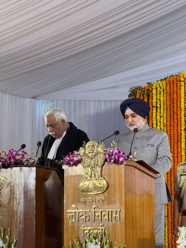 ਤਰਨਜੀਤ ਸਿੰਘ ਸੰਧੂ ਨੇ ਲੈਫਟੀਨੈਂਟ ਗਵਰਨਰ ਵਜੋਂ ਸਹੁੰ ਚੁੱਕੀ।