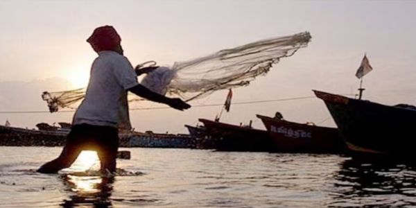 ਰਾਮੇਸ਼ਵਰਮ ਦੇ ਦੋ ਮਛੇਰਿਆਂ ਨੂੰ ਸ਼੍ਰੀਲੰਕਾਈ ਜਲ ਸੈਨਾ ਨੇ ਕੀਤਾ ਗ੍ਰਿਫ਼ਤਾਰ