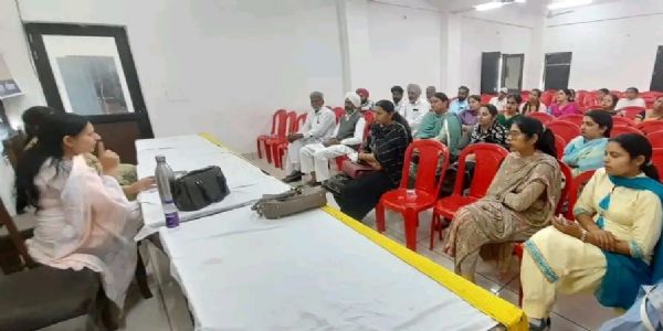 ਬੇਟੀ ਬਚਾਓ ਬੇਟੀ ਪੜਾਓ ਸਕੀਮ ਅਧੀਨ ਬਲਾਕ ਪੱਧਰ ’ਤੇ ਜਾਗਰੂਕਤਾ ਕੈਂਪ ਲਗਾਇਆ