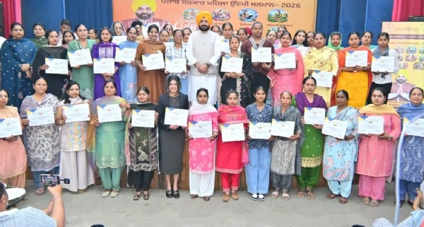 ਮਹਿਲਾਵਾਂ ਨੂੰ ਸਨਮਾਨਤ ਕਰਦੇ ਕੈਬਨਿਟ ਮੰਤਰੀ ਤਰੁਨਪ੍ਰੀਤ ਸਿੰਘ ਸੋਂਦ