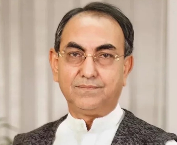 ਮਿਰਜ਼ਾ ਅੱਬਾਸ ਪ੍ਰਧਾਨ ਮੰਤਰੀ ਦੇ ਰਾਜਨੀਤਿਕ ਸਲਾਹਕਾਰ ਹਨ। ਫਾਈਲ ਫੋਟੋ