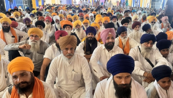 ਸਮਾਗਮ ’ਚ ਪਹੁੰਚੀਆਂ ਸੰਗਤਾਂ ।