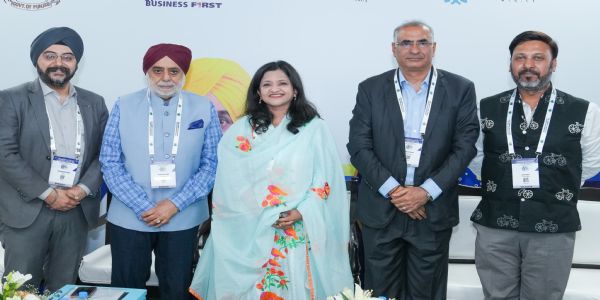 ਪੰਜਾਬ ਨਿਵੇਸ਼ਕ ਸੰਮੇਲਨ : ਉਦਯੋਗਿਕ ਆਗੂਆਂ ਨੇ ਸਾਈਕਲਾਂ ਅਤੇ ਈ-ਬਾਈਕ ਸੈਸ਼ਨ ’ਚ ਨੀਤੀ ਸਹਾਇਤਾ, ਨਵੀਨਤਾ ਅਤੇ ਬਰਾਮਦੀ ਸੰਭਾਵਨਾ ਨੂੰ ਉਜਾਗਰ ਕੀਤਾ