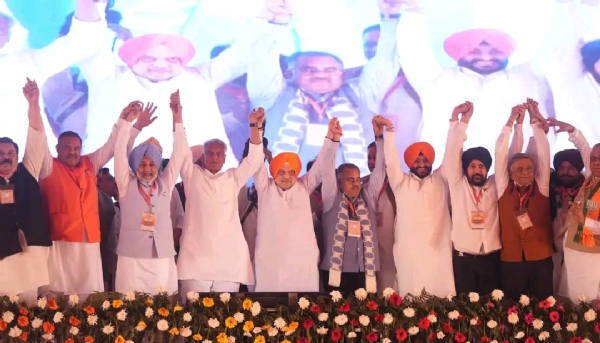 ਮੋਗਾ ’ਚ ਰੈਲੀ ਦੌਰਾਨ ਕੇਂਦਰੀ ਗ੍ਰਹਿ ਮੰਤਰੀ ਅਮਿਤ ਸ਼ਾਹ ਅਤੇ ਹੋਰ ਆਗੂ।