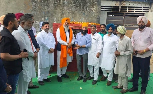 ਵਿਕਾਸ ਕਾਰਜਾਂ ਦੀ ਸ਼ੁਰੂਆਤ ਕਰਵਾਉਂਦੇ ਵਿਧਾਇਕ ਇੰਜੀਨੀਅਰ ਮਨਵਿੰਦਰ ਸਿੰਘ ਗਿਆਸਪੁਰਾ ਵਿਕਾਸ ਕਾਰਜਾਂ ਦੀ ਸ਼ੁਰੂਆਤ ਕਰਵਾਉਂਦੇ ਵਿਧਾਇਕ ਇੰਜੀਨੀਅਰ ਮਨਵਿੰਦਰ ਸਿੰਘ ਗਿਆਸਪੁਰਾ
