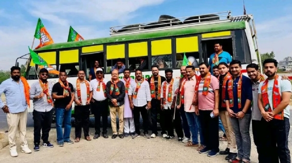 ਮੋਗਾ ਰੈਲੀ ਲਈ ਜਾਂਦੇ ਹੋਏ ਭਾਜਪਾ ਆਗੂ ਅਤੇ ਵਰਕਰ