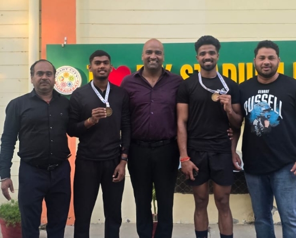 ਯੂਪੀ ਸਟੇਟ ਐਥਲੈਟਿਕਸ ਚੈਂਪੀਅਨਸ਼ਿਪ ਵਿੱਚ ਸੋਨ ਤਗਮੇ ਜਿੱਤਣ ਵਾਲੇ ਖਿਡਾਰੀਆਂ ਨੂੰ ਸੋਨਾਪੁਰ ਸਟੇਡੀਅਮ ਵਿੱਚ ਸਨਮਾਨਿਤ ਕੀਤਾ ਗਿਆ।