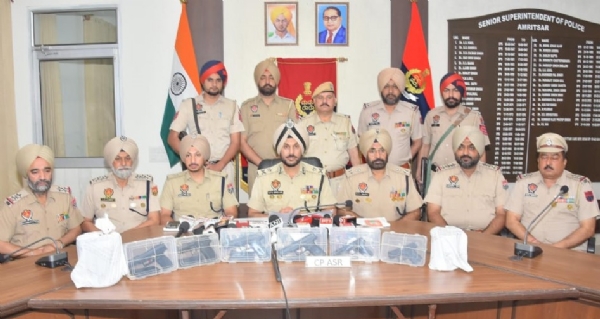 ਜਾਣਕਾਰੀ ਦਿੰਦੇ ਪੁਲਿਸ ਕਮਿਸ਼ਨਰ (ਸੀਪੀ) ਅੰਮ੍ਰਿਤਸਰ ਗੁਰਪ੍ਰੀਤ ਸਿੰਘ ਭੁੱਲਰ
