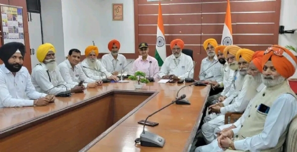 ਮਹੀਨਾਵਾਰ ਮੀਟਿੰਗ ’ਚ ਹਾਜ਼ਰ ਵੈਟਰਨਸ ਮਹੀਨਾਵਾਰ ਮੀਟਿੰਗ ’ਚ ਹਾਜ਼ਰ ਵੈਟਰਨਸ