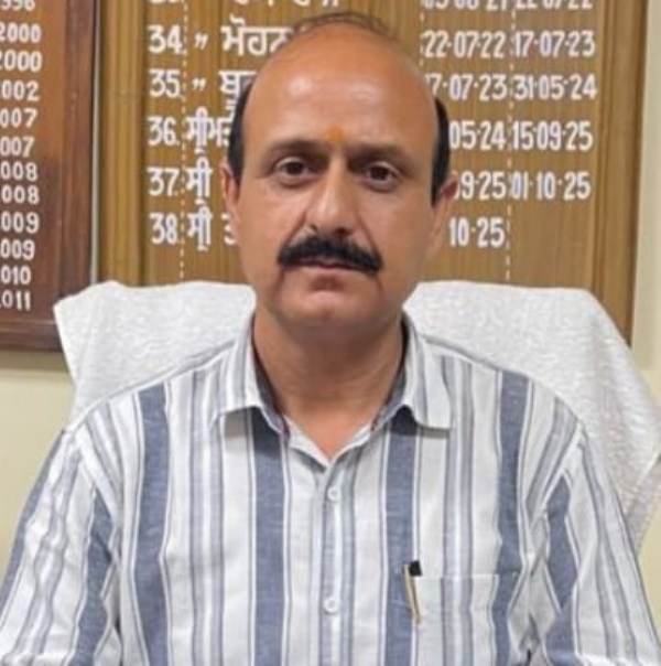 ਜੋਗਿੰਦਰ ਪਾਲ ਸ਼ਰਮਾ, ਜ਼ਿਲ੍ਹਾ ਖਜ਼ਾਨਾ ਅਫਸਰ ਗੁਰਦਾਸਪੁਰ