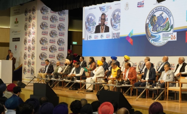 ਸਮਾਗਮ ਸੈਸ਼ਨ ’ਚ ਮੁੱਖ ਮੰਤਰੀ ਭਗਵੰਤ ਮਾਨ, ਉਦਯੋਗਿਕ ਦਿੱਗਜ਼ ਅਤੇ ਹੋਰ ਪਤਵੰਤੇ।