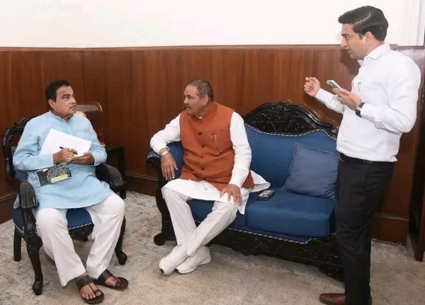 ਨਿਤਿਨ ਗਡਕਰੀ ਨਾਲ ਮੁਲਾਕਾਤ ਕਰਦੇ ਵਿਜੇ ਸਾਂਪਲਾ