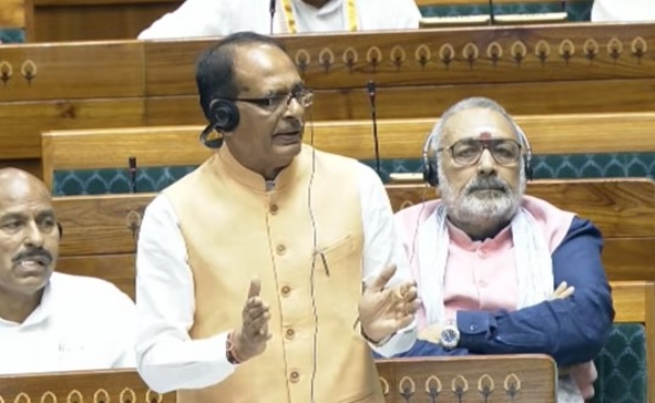 ਖੇਤੀਬਾੜੀ ਮੰਤਰੀ ਸ਼ਿਵਰਾਜ ਸਿੰਘ ਚੌਹਾਨ ਲੋਕ ਸਭਾ ਵਿੱਚ ਬੋਲਦੇ ਹੋਏ।