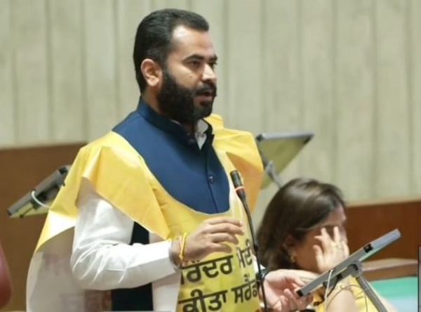 ਵਿਧਾਇਕ ਫਾਜ਼ਿਲਕਾ ਨਰਿੰਦਰ ਪਾਲ ਸਿੰਘ ਸਵਨਾ ਵਿਧਾਇਕ ਫਾਜ਼ਿਲਕਾ ਨਰਿੰਦਰ ਪਾਲ ਸਿੰਘ ਸਵਨਾ