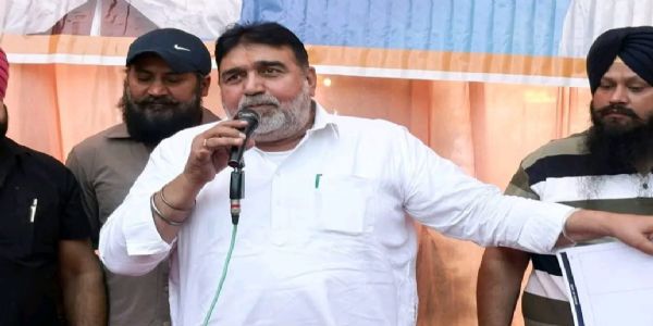 ਵਿਧਾਇਕ ਅਸ਼ੋਕ ਪਰਾਸ਼ਰ ਪੱਪੀ ਦੀ ਅਗਵਾਈ ਹੇਠ ਵਪਾਰ ਵਿੰਗ ਦੀ ਮੀਟਿੰਗ, ਵਪਾਰੀਆਂ ਦੀਆਂ ਸਮੱਸਿਆਵਾਂ ਦੇ ਹੱਲ ਲਈ ਬਣੀ ਬਣਾਈ ਰਣਨੀਤੀ