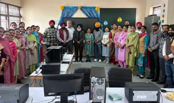 ਆਦਰਸ਼ ਸਕੂਲ ਲੋਧੀਪੁਰ ਵਿੱਚ ਡਿਜ਼ੀਟਲ ਕ੍ਰਾਂਤੀ ਤਹਿਤ 17 ਨਵੇਂ ਕੰਪਿਊਟਰ ਤੇ 6 ਸਮਾਰਟ ਪੈਨਲ ਮਿਲੇ