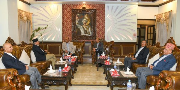 ਨੇਪਾਲੀ ਫੌਜ ਦੇ ਮੁਖੀ ਨੇ ਸਾਬਕਾ ਫੌਜ ਮੁਖੀਆਂ ਨਾਲ ਦੇਸ਼ ਦੀ ਮੌਜੂਦਾ ਸਥਿਤੀ 