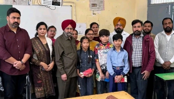 ਵਿਧਾਇਕ ਗਿੱਲ ਵੱਲੋਂ ਵਿਦਿਆਰਥੀਆਂ ਦਾ ਨਵੋਦਿਆ ਵਿਦਿਆਲਿਆ ਅਤੇ ਸੈਨਿਕ ਸਕੂਲ ’ਚ ਚੁਣੇ ਜਾਣ ’ਤੇ ਸਨਮਾਨ