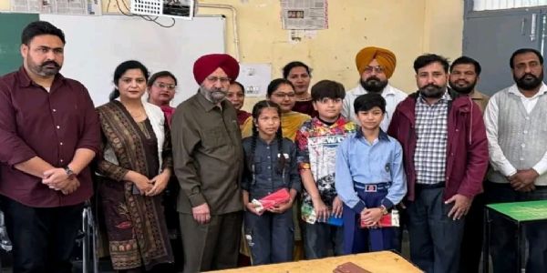ਵਿਧਾਇਕ ਗਿੱਲ ਵੱਲੋਂ ਵਿਦਿਆਰਥੀਆਂ ਦਾ ਨਵੋਦਿਆ ਵਿਦਿਆਲਿਆ ਅਤੇ ਸੈਨਿਕ ਸਕੂਲ ’ਚ ਚੁਣੇ ਜਾਣ ’ਤੇ ਸਨਮਾਨ
