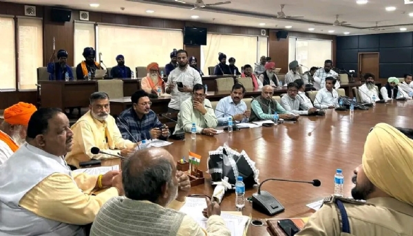 ਮੀਟਿੰਗ ਕਰਦੇ ਹੋਏ ਪੰਜਾਬ ਗਊ ਸੇਵਾ ਕਮਿਸ਼ਨ ਦੇ ਵਾਈਸ ਚੇਅਰਮੈਨ ਕੀਮਤੀ ਭਗਤ