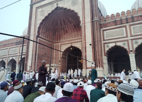 ਇਤਿਹਾਸਕ ਸ਼ਾਹਜਹਾਨੀ ਜਾਮਾ ਮਸਜਿਦ ਵਿਖੇ ਈਦ ਦੀ ਨਮਾਜ਼