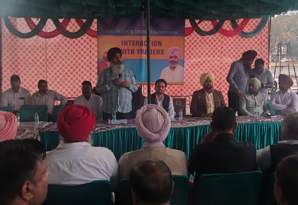 ਵਪਾਰੀਆਂ ਨਾਲ ਮੀਟਿੰਗ ਕਰਦੇ ਜ਼ਿਲ੍ਹਾ ਵਾਈਸ ਚੇਅਰਮੈਨ ਗੁਰਪ੍ਰੀਤ ਸਿੰਘ ਧਮੌਲੀ ਵਪਾਰੀਆਂ ਨਾਲ ਮੀਟਿੰਗ ਕਰਦੇ ਜ਼ਿਲ੍ਹਾ ਵਾਈਸ ਚੇਅਰਮੈਨ ਗੁਰਪ੍ਰੀਤ ਸਿੰਘ ਧਮੌਲੀ