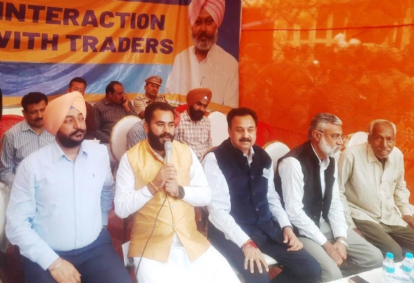 ਸੰਬੋਧਨ ਕਰਦੇ ਹਲਕਾ ਫਾਜ਼ਿਲਕਾ ਦੇ ਵਿਧਾਇਕ ਨਰਿੰਦਰ ਪਾਲ ਸਿੰਘ ਸਵਨਾ