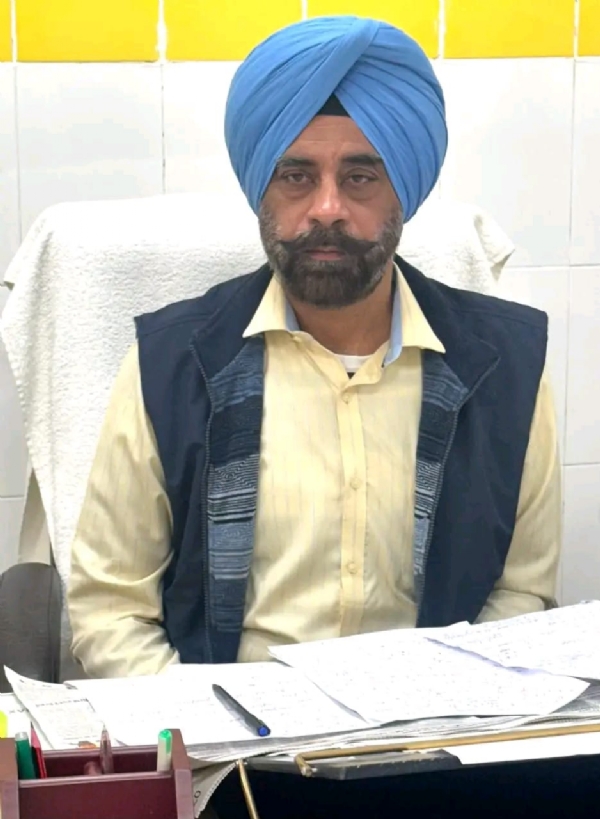 ਸਿਵਲ ਸਰਜਨ ਬਰਨਾਲਾ ਡਾ. ਹਰੀਪਾਲ ਸਿੰਘ ਸਿੱਧੂ ਸਿਵਲ ਸਰਜਨ ਬਰਨਾਲਾ ਡਾ. ਹਰੀਪਾਲ ਸਿੰਘ ਸਿੱਧੂ