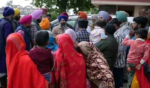 ਇਲਾਕਾ ਨਿਵਾਸੀਆਂ ਨਾਲ ਰੂਬਰੂ ਹੋ ਕੇ ਉਨ੍ਹਾਂ ਦੀਆਂ ਸਮੱਸਿਆਵਾਂ ਸੁਣਦੇ ਐਡਵੋਕੇਟ ਜਗਰੂਪ ਸਿੰਘ ਸੇਖਵਾਂ ਇਲਾਕਾ ਨਿਵਾਸੀਆਂ ਨਾਲ ਰੂਬਰੂ ਹੋ ਕੇ ਉਨ੍ਹਾਂ ਦੀਆਂ ਸਮੱਸਿਆਵਾਂ ਸੁਣਦੇ ਐਡਵੋਕੇਟ ਜਗਰੂਪ ਸਿੰਘ ਸੇਖਵਾਂ