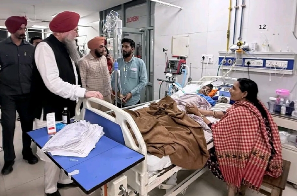 ਸਪੀਕਰ ਕੁਲਤਾਰ ਸੰਧਵਾਂ ਵੱਲੋਂ ਗੁਰੂ ਗੋਬਿੰਦ ਸਿੰਘ ਮੈਡੀਕਲ ਕਾਲਜ ਵਿਖੇ ਦੌਰਾ ਕਰਦੇ ਹੋਏ ਦਾਖਲ ਮਰੀਜ਼ਾਂ ਦਾ ਹਾਲ ਚਾਲ ਜਾਣਿਆ ਗਿਆ।