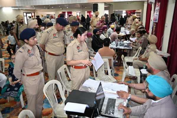 ਖੰਨਾ ਪੁਲਿਸ ਵੱਲੋਂ ਲਗਾਏ ਕੈਂਪ ਦਾ ਦ੍ਰਿਸ਼।