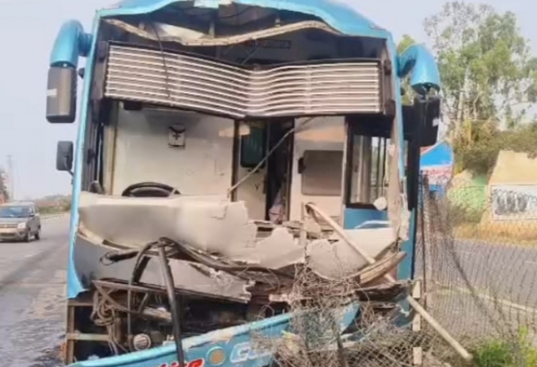 ਹਾਦਸਾਗ੍ਰਸਤ ਬੱਸ।