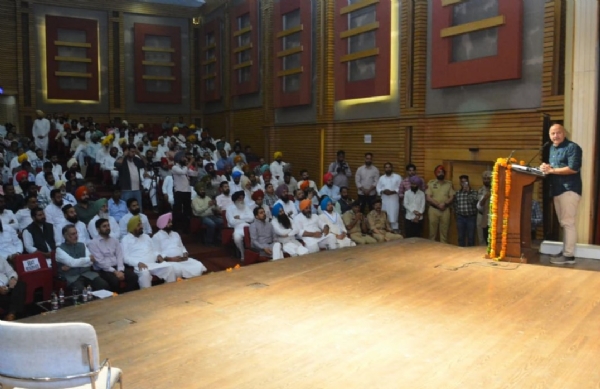 ਸੰਬੋਧਨ ਕਰਦੇ ਆਮ ਆਦਮੀ ਪਾਰਟੀ ਦੇ ਪੰਜਾਬ ਮਾਮਲਿਆਂ ਦੇ ਇੰਚਾਰਜ ਮਨੀਸ਼ ਸਿਸੋਦੀਆ