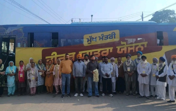 ਅੰਮ੍ਰਿਤਸਰ ਲਈ ਰਵਾਨਾ ਹੋਣ ਸਮੇਂ ਸ਼ਰਧਾਲੂ