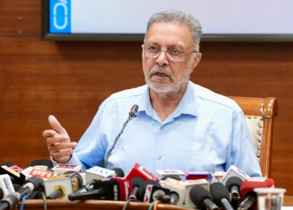 ਜਾਣਕਾਰੀ ਦਿੰਦੇ ਪੰਜਾਬ ਦੇ ਸਿਹਤ ਅਤੇ ਪਰਿਵਾਰ ਭਲਾਈ ਮੰਤਰੀ ਡਾ. ਬਲਬੀਰ ਸਿੰਘ ਜਾਣਕਾਰੀ ਦਿੰਦੇ ਪੰਜਾਬ ਦੇ ਸਿਹਤ ਅਤੇ ਪਰਿਵਾਰ ਭਲਾਈ ਮੰਤਰੀ ਡਾ. ਬਲਬੀਰ ਸਿੰਘ