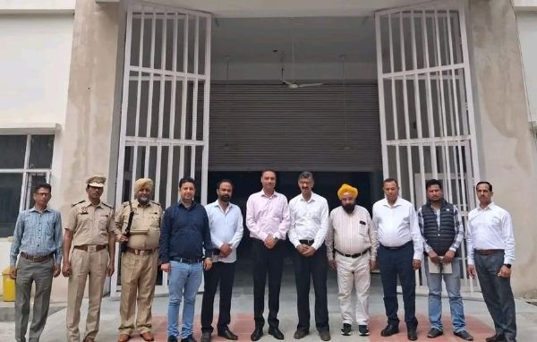 ਹੁਸ਼ਿਆਰਪੁਰ ‘ਚ ਈਵੀਐਮ ਵੇਅਰਹਾਊਸ ਦੀ ਹੋਈ ਤਿਮਾਹੀ ਪੜਤਾਲ