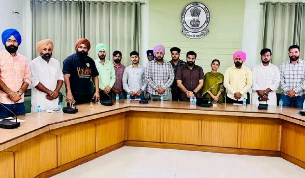 ਜਾਣਕਾਰੀ ਦਿੰਦੇ ਜ਼ਿਲ੍ਹਾ ਯੋਜਨਾ ਕਮੇਟੀ ਅੰਮ੍ਰਿਤਸਰ ਦੇ ਚੇਅਰਮੈਨ ਗੁਰਪ੍ਰਤਾਪ ਸਿੰਘ ਸੰਧੂ