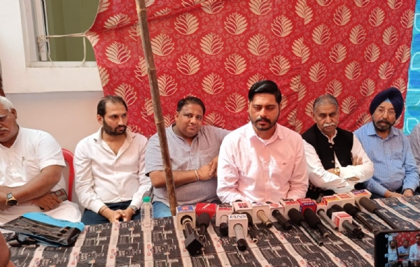 ਗੱਲਬਾਤ ਕਰਦੇ ਹੋਏ ਵਿਧਾਇਕ ਸ਼ੈਰੀ ਕਲਸੀ