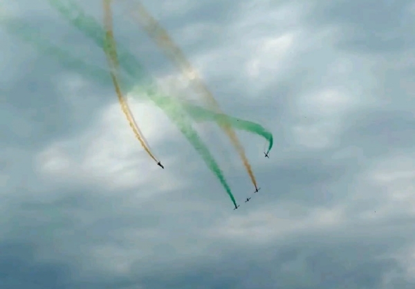 ਕਰਤੱਵ ਦਿਖਾਉਂਦੇ ਜਹਾਜ਼