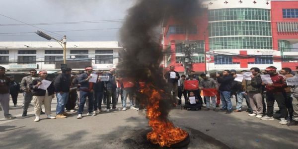 ਨੇਪਾਲ ਦੇ ਸਾਬਕਾ ਪ੍ਰਧਾਨ ਮੰਤਰੀ ਓਲੀ ਦੀ ਗ੍ਰਿਫ਼ਤਾਰੀ ਵਿਰੁੱਧ ਕਾਠਮੰਡੂ ਵਿੱਚ ਪ੍ਰਦਰਸ਼ਨ