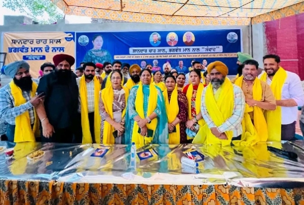 ਲੋਕ ਮਿਲਣ ਦੌਰਾਨ ਵਿਧਾਇਕ ਰਾਜਿੰਦਰਪਾਲ ਕੌਰ ਛੀਨਾ