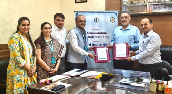 ਸਮਝੌਤਾ ਸਹੀਬੱਧ ਕਰਨ ਸਮੇਂ ਰਾਸ਼ਟਰੀ ਸਿਹਤ ਮਿਸ਼ਨ ਪੰਜਾਬ ਅਤੇ ਅੰਤਰਰਾਸ਼ਟਰੀ ਗੈਰ-ਸਰਕਾਰੀ ਸੰਸਥਾ ਜੇਐਚਪੀਆਈਜੀਓ ਦੇ ਅਹੁਦੇਦਾਰ, ਹਾਜ਼ਰ ਡਾ. ਬਲਵੀਰ ਸਿੰਘ