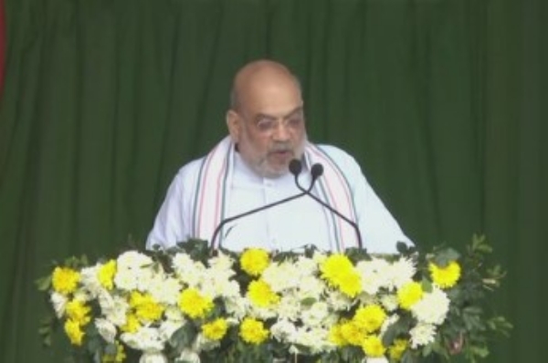 ਕੇਂਦਰੀ ਗ੍ਰਹਿ ਮੰਤਰੀ ਅਮਿਤ ਸ਼ਾਹ ਸ਼ੋਨਿਤਪੁਰ ਵਿੱਚ ਜਨਤਕ ਸਭਾ ਨੂੰ ਸੰਬੋਧਨ ਕਰਦੇ ਹੋਏ।