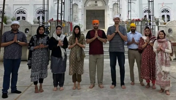 ਨੌਜਵਾਨ ਆਈਏਐਸ ਅਧਿਕਾਰੀ ਤਖ਼ਤ ਸ੍ਰੀ ਕੇਸਗੜ੍ਹ ਸਾਹਿਬ ਵਿਖੇ ਹੋਏ ਨਤਮਸਤਕ